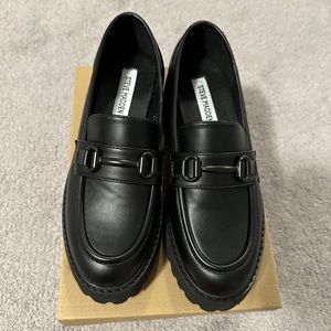 NWT Steve Madden - black platform loafers - size 8